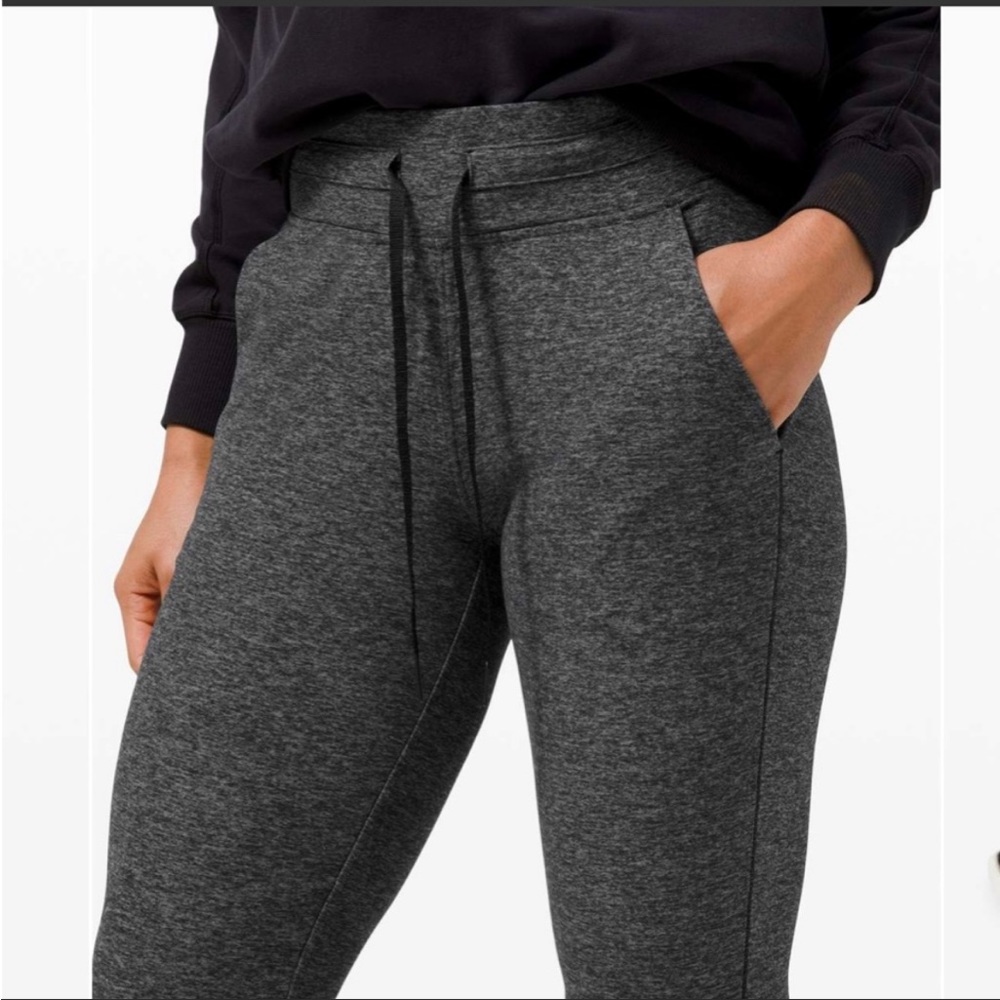 Lululemon Ready to Rulu sz 4